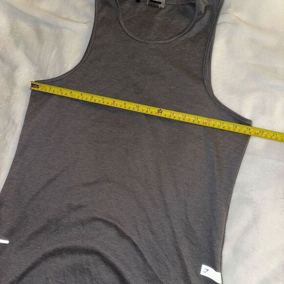 Gymshark Athletic Tank Top Gray Reflective Detail Size Medium EUC - Picture 7 of 9